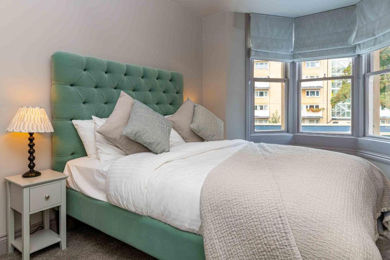 Beautiful Modern 1 Bedroom Apartment, City Centre Bath Exterior foto